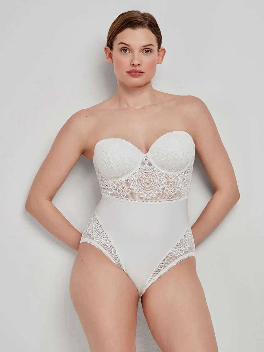 Body desmontable in and out de encaje tipo crochet en copas B - Athenea y Laia Market