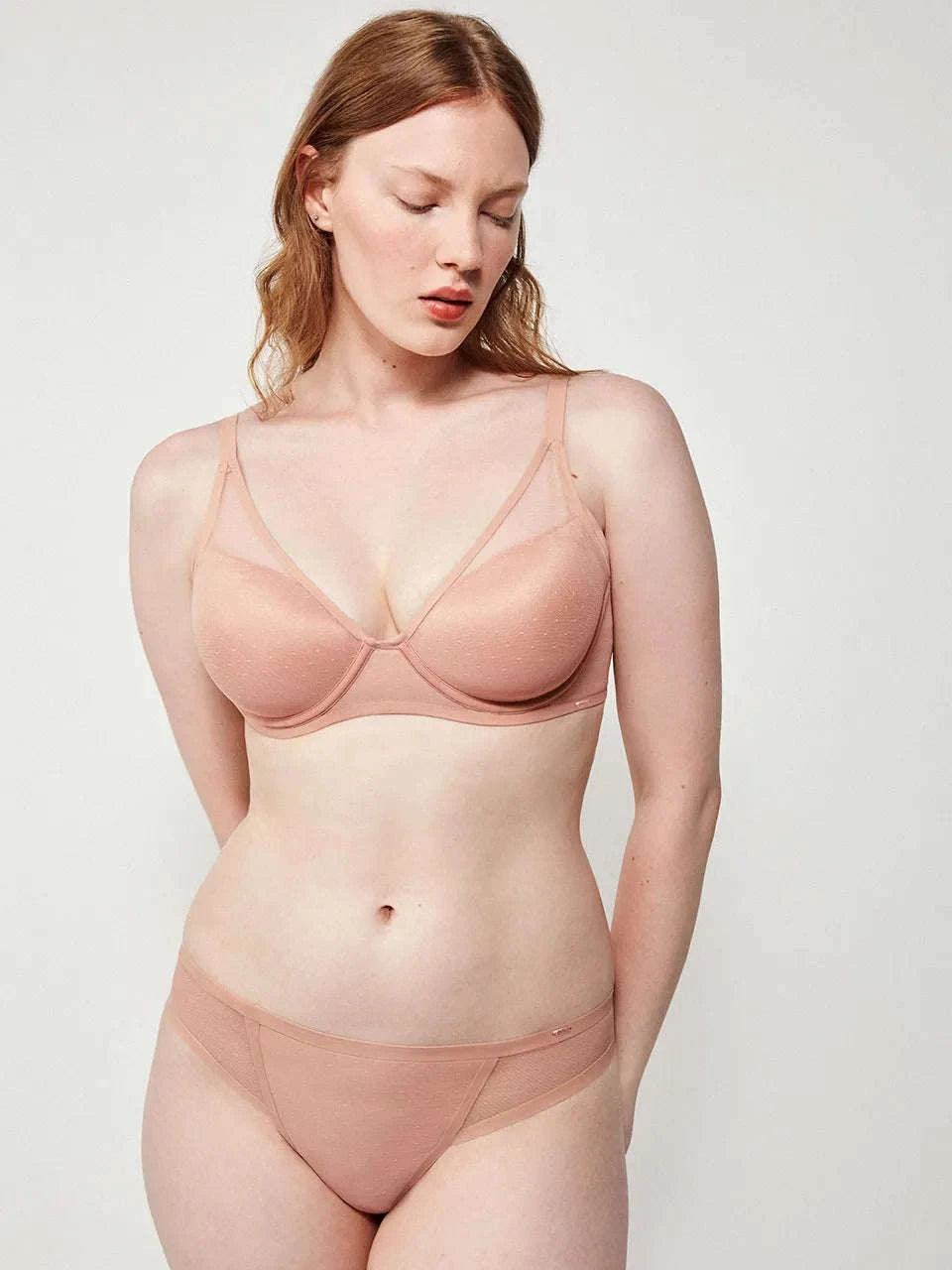 Sujetador bralette de capacidad y aros en tejido plumetti GISELA Athenea y Laia Market