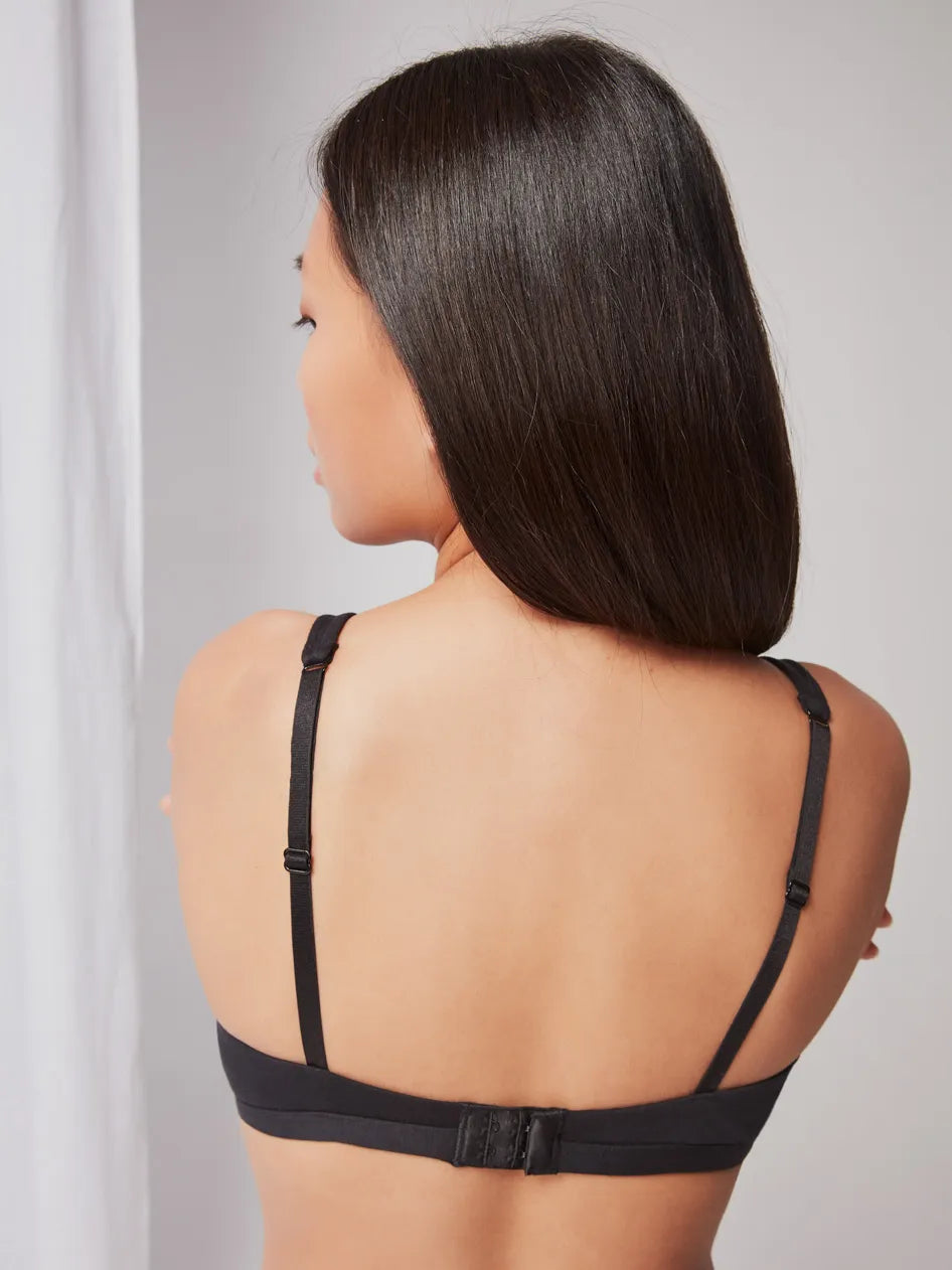 Sujetador triangular sin aro y foam extraíble