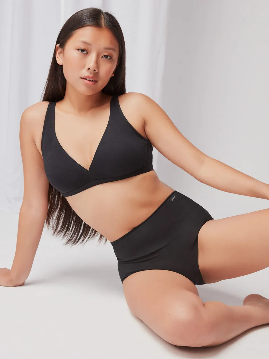 Sujetador triangular sin aro y foam extraíble