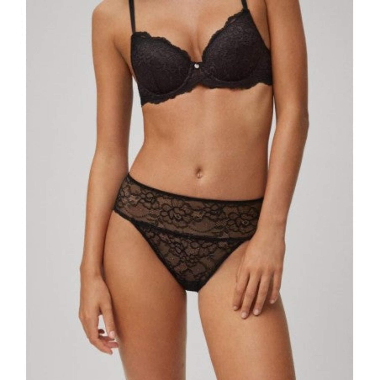 Braguita encaje negro cintura alta – Elegante y sensual