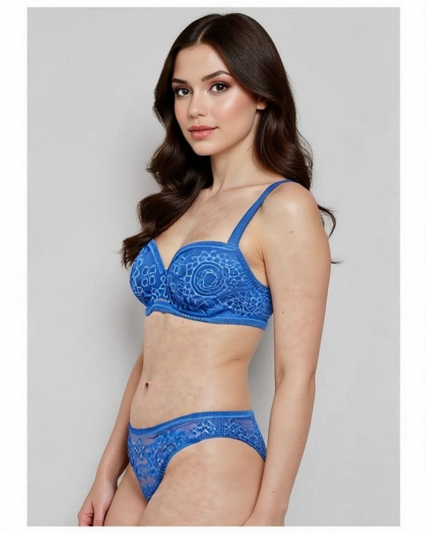 Conjunto encaje azul floral – Sujetador con aros y braguita cómoda