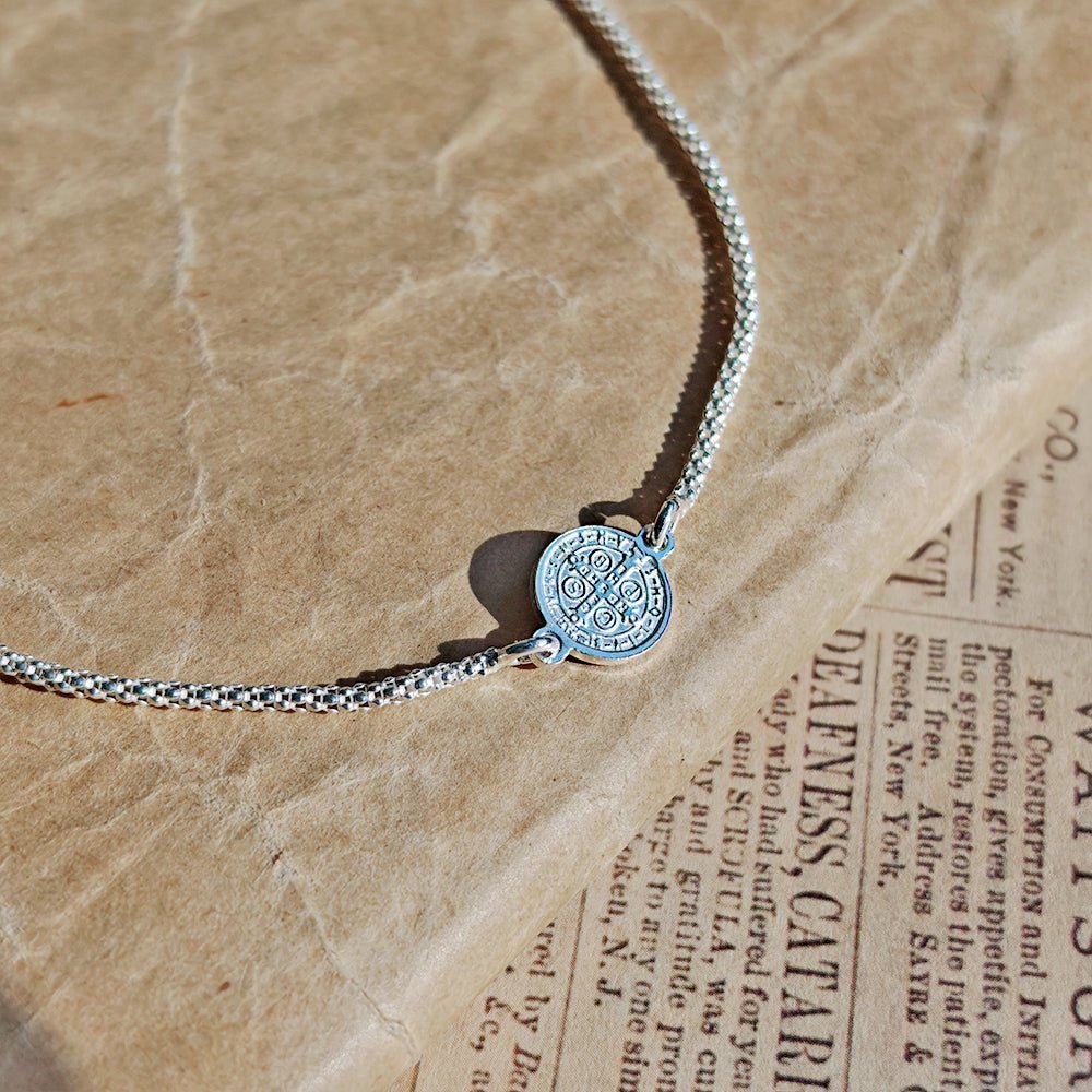 Pulsera Protectora S925: Medalla de San Benito - Athenea y Laia Market
