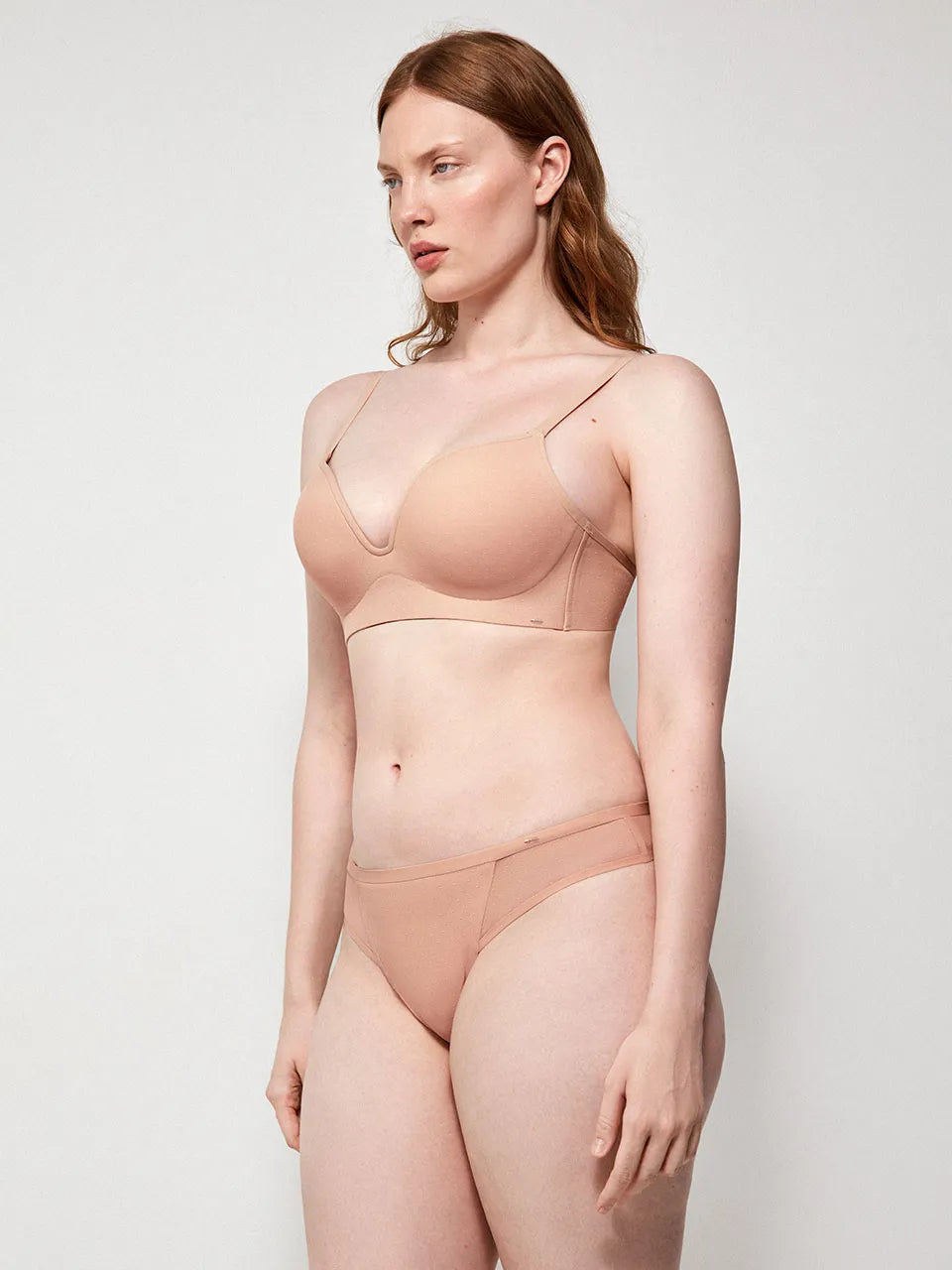 Sujetador push up sin aro en tejido plumetti