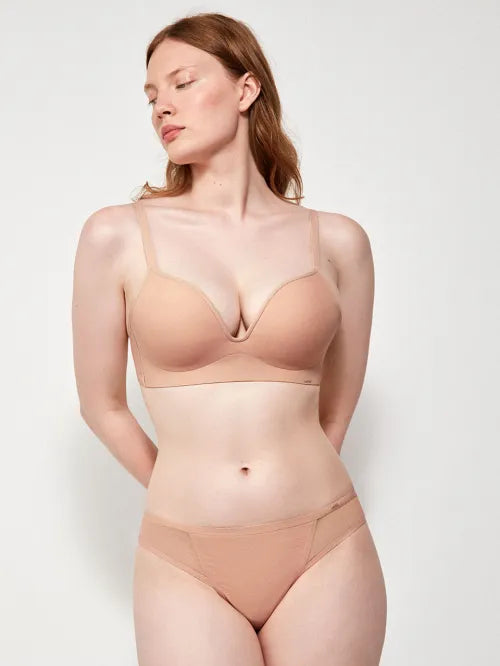 Sujetador push up sin aro en tejido plumetti